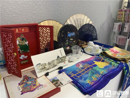 一把折扇画泉城 济南文创产品亮相首届中国文旅博览会，助力文化交流