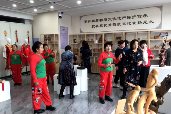 阿荣旗文创中心建成，点燃文艺创作新引擎